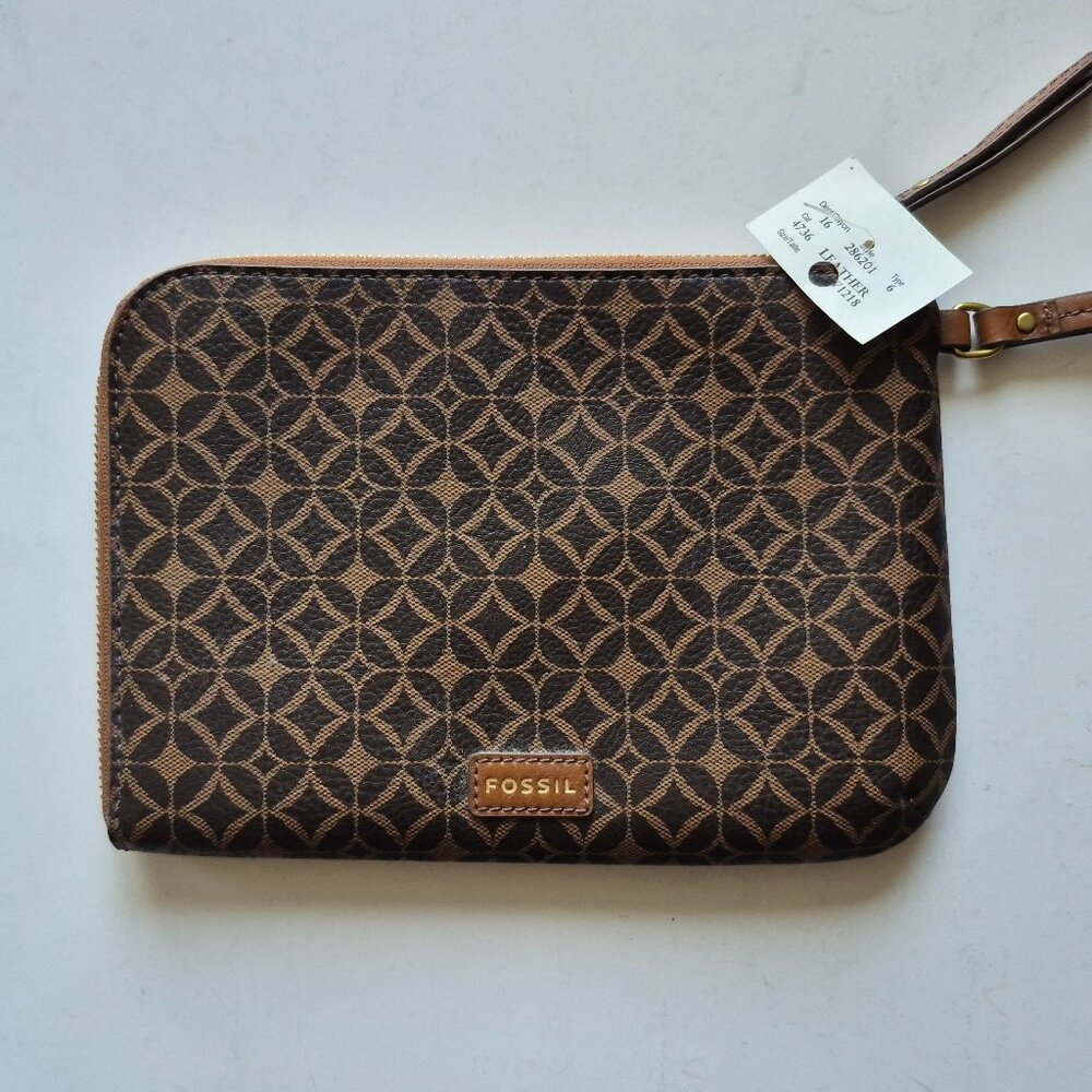 Fossil Wristlet